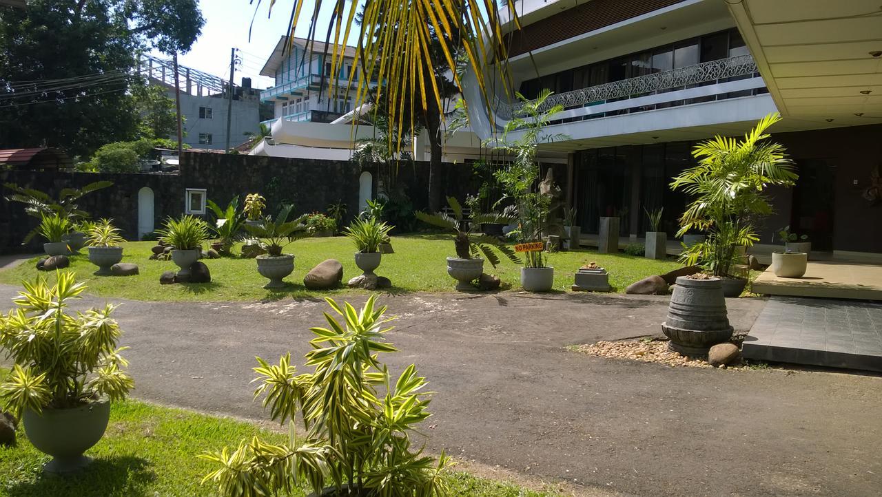 Nilani Hotel Ratnapura Luaran gambar