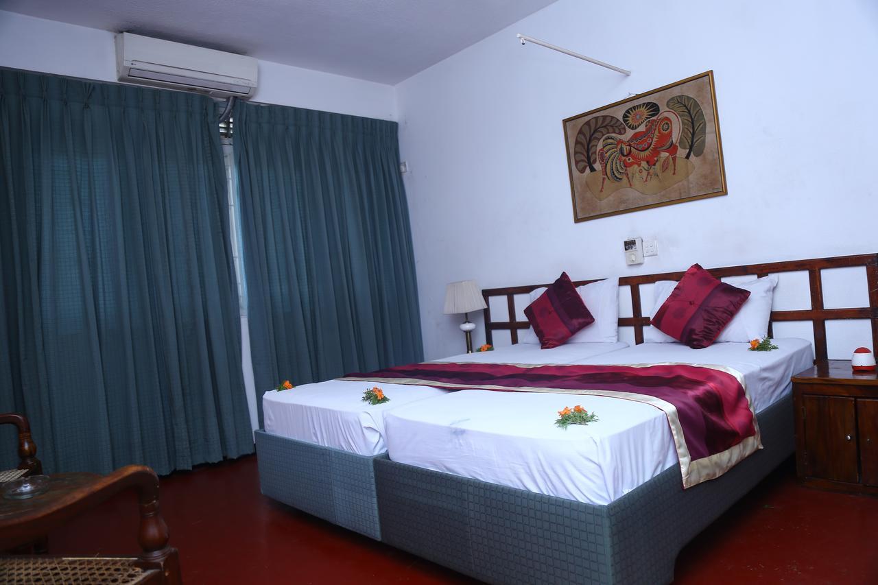 Nilani Hotel Ratnapura Luaran gambar