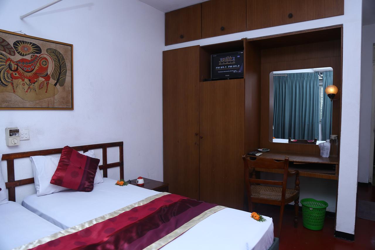 Nilani Hotel Ratnapura Luaran gambar