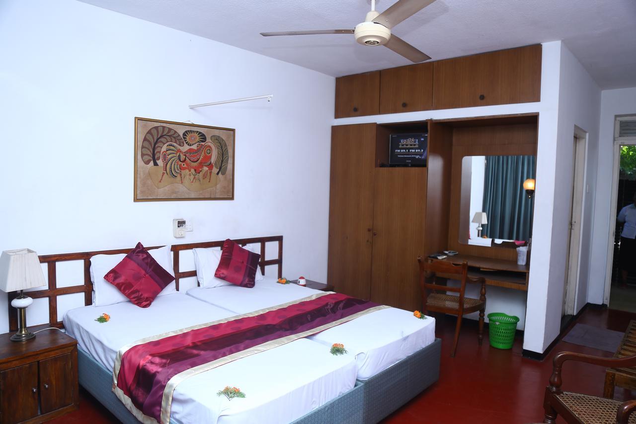 Nilani Hotel Ratnapura Luaran gambar