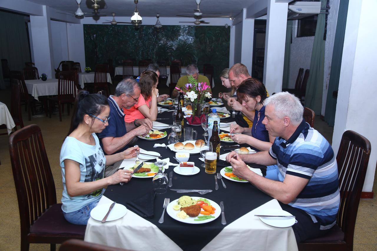 Nilani Hotel Ratnapura Luaran gambar